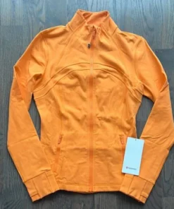 lululemon clothing​